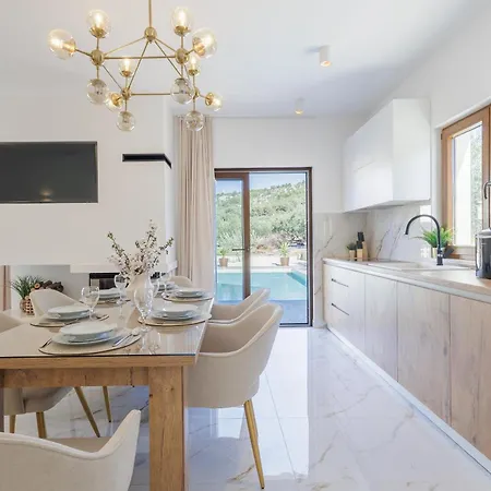 Luxury Terra * Marina